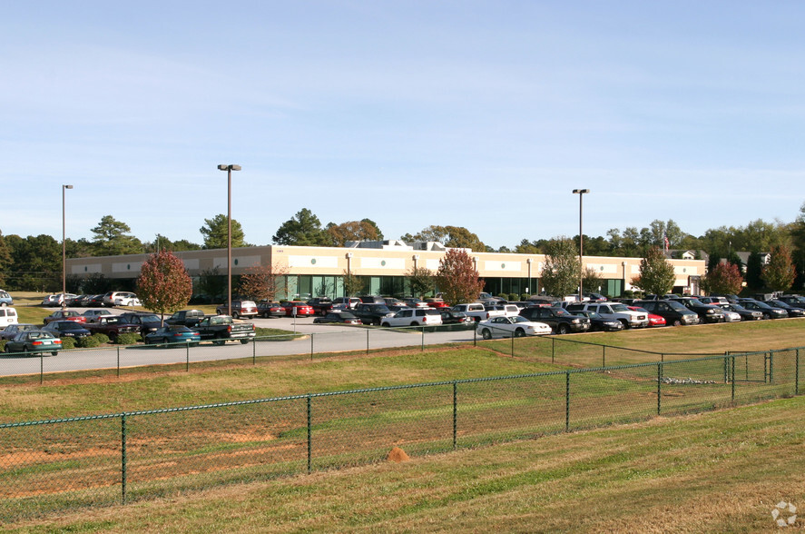 More Photos Of 1305 Perimeter Rd, Greenville Office For Sale