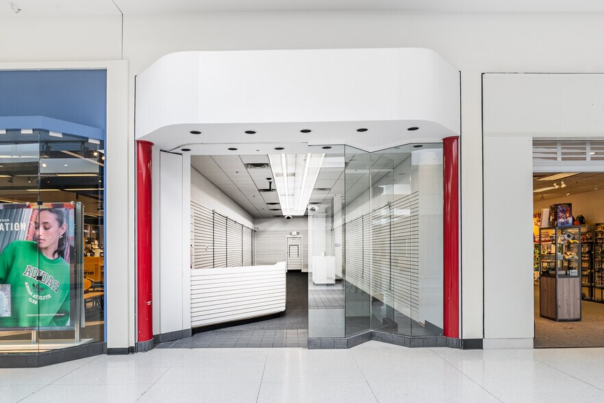 More Photos Of 2209 Richland Mall, Mansfield Storefront For Lease