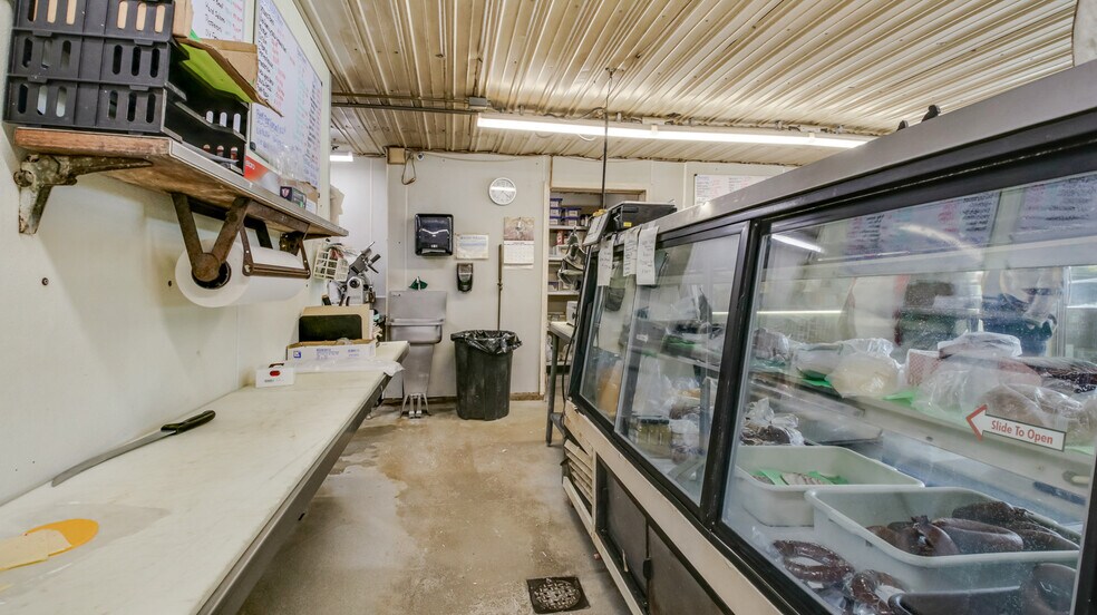 More Photos Of 2310 S Main St, Bloomer General Retail For Sale