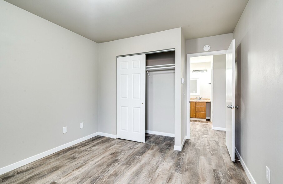 More Photos Of 825-835 Wisconsin St, Oshkosh Apartments For Sale