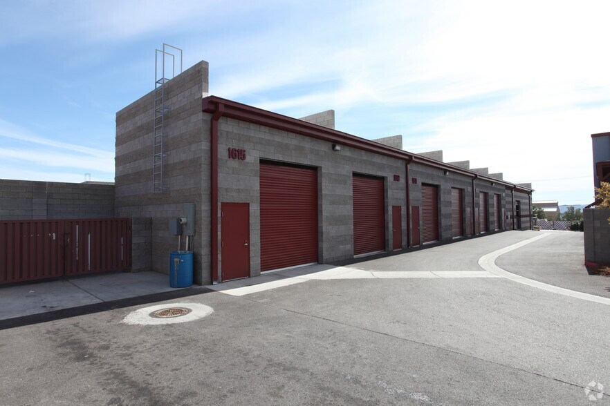 More Photos Of 1603-1615 Ann Way, Boulder City Light Manufacturing For Sale