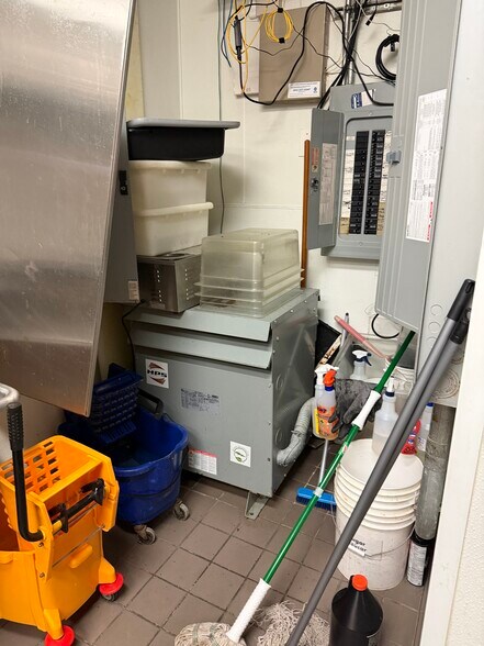 More Photos Of 11805-11921 Westheimer Rd, Houston Fast Food For Lease