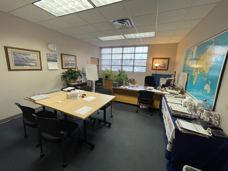 More Photos Of 2201-2207 N 2nd St, Minneapolis Light Manufacturing For Lease