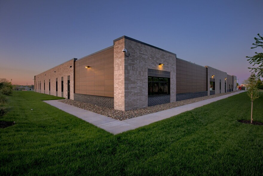 More Photos Of 1330 Jersey St, Papillion Hospital For Sale