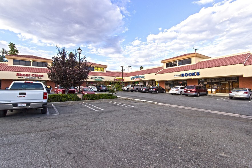 More Photos Of 2920 E Florida Ave, Hemet Unknown For Lease