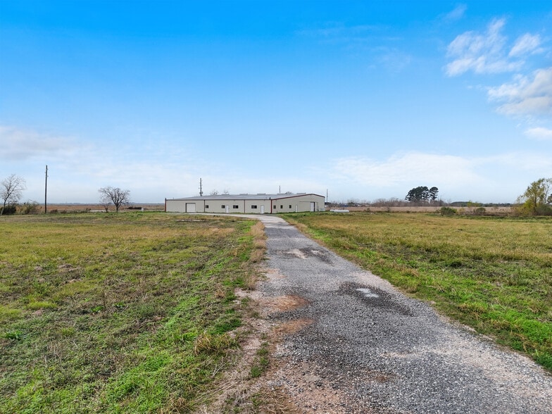 More Photos Of 6737 FM 362, Brookshire Warehouse For Lease