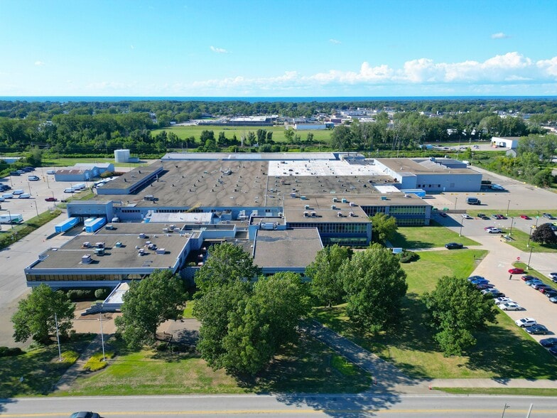 More Photos Of 2424 W 23rd St, Erie Manufacturing For Lease