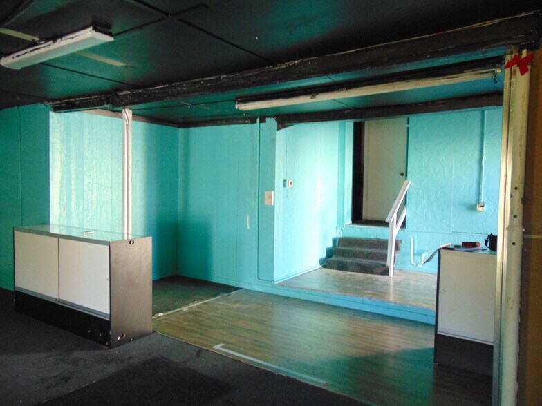 More Photos Of 32a Old Matawan Rd, Old Bridge Storefront Retail Office For Lease