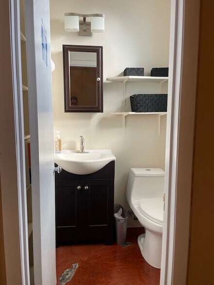 More Photos Of 3407-3423 Church St, Evanston Freestanding For Lease