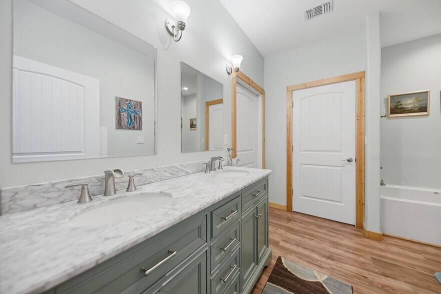 More Photos Of 126 S Berlin Rd, Brenham Specialty For Sale