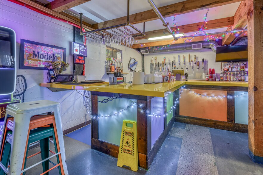 More Photos Of 4903 N Roan St, Johnson City Restaurant For Sale