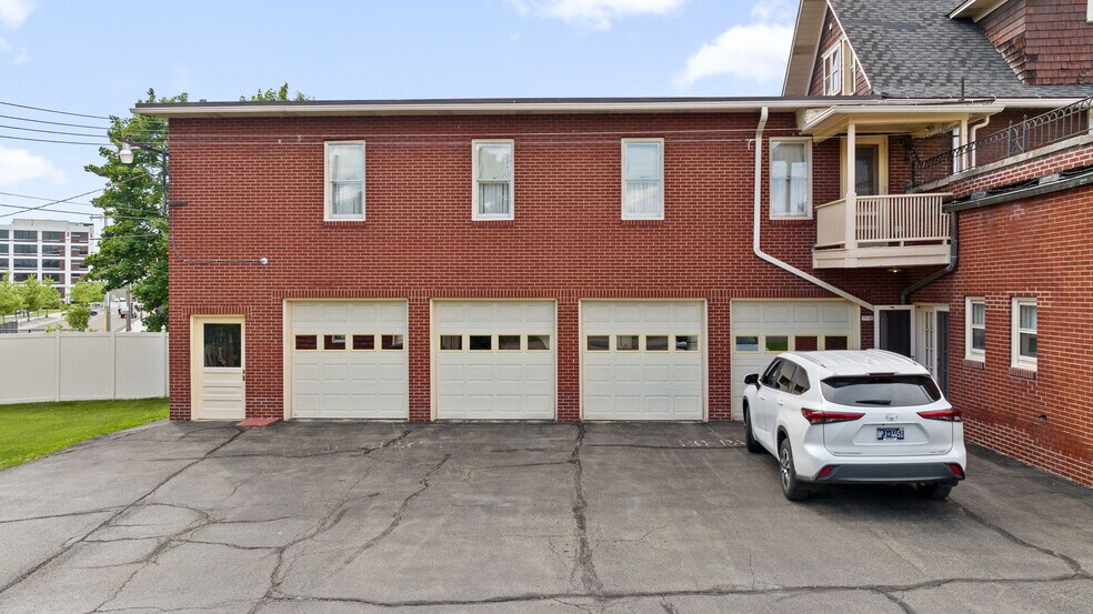 More Photos Of 150 Main St, Johnson City Medical For Sale