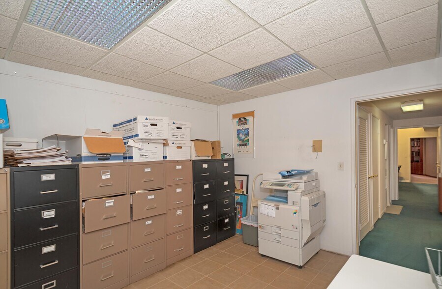 More Photos Of 2138 Hollywood Blvd, Hollywood Office For Sale