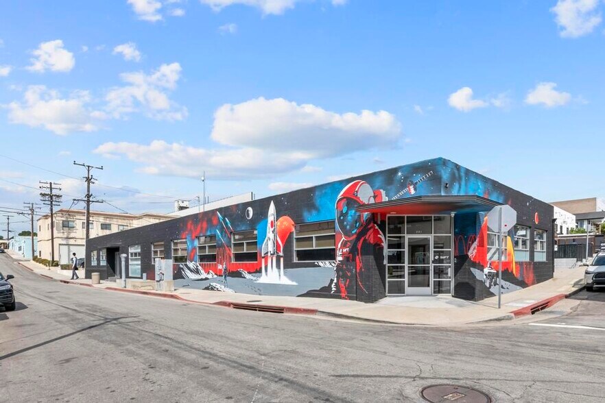 More Photos Of 201 Arena St, El Segundo Office For Lease