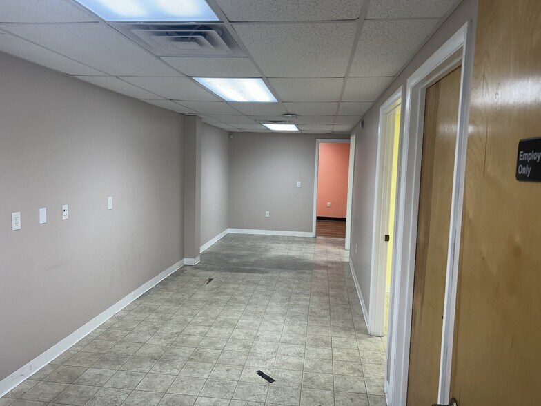 More Photos Of 200 Mission Rd, Palatka Medical For Sale