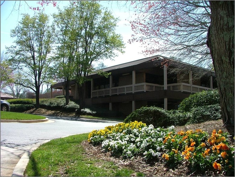 More Photos Of 3000 Business Park Dr, Norcross Unknown For Lease