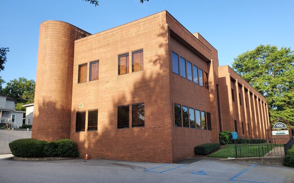 More Photos Of 900 E North St, Greenville Office For Sale