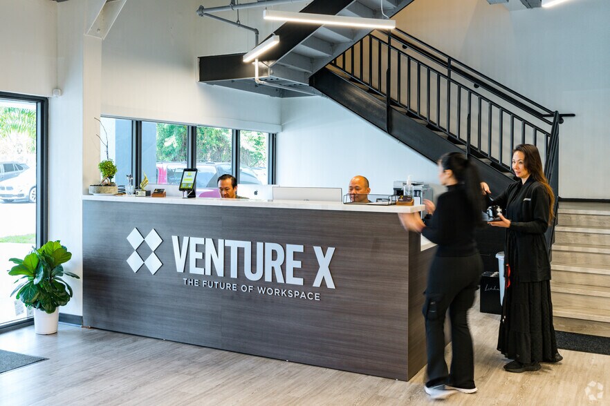 More Photos Of 9555 SW 175th Ter, Palmetto Bay Coworking Space