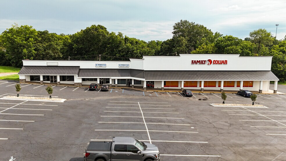 More Photos Of 114 Fleming St, Laurens Storefront For Lease
