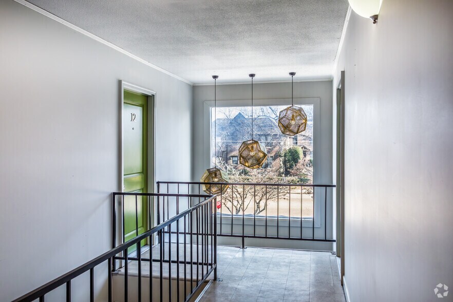 More Photos Of 199 S McLean Blvd, Memphis Apartments For Sale