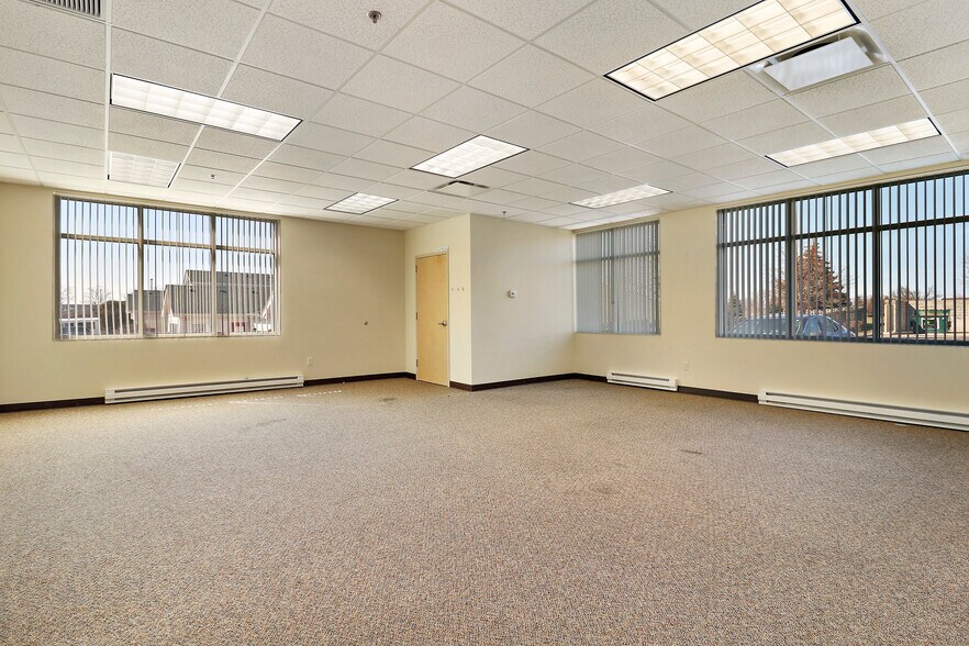 More Photos Of 10222 74th St, Kenosha Medical For Lease