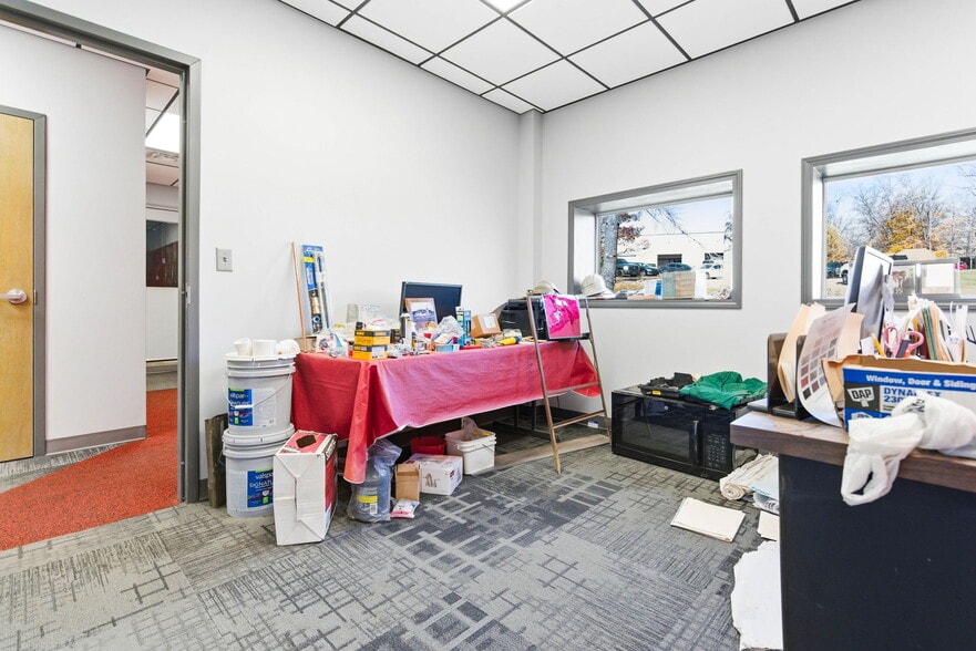 More Photos Of 13720 Aiken Rd, Louisville Warehouse For Sale