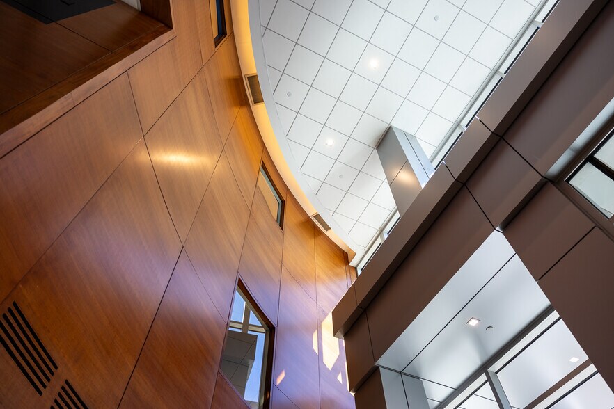 More Photos Of 111 Speen St, Framingham Office For Lease