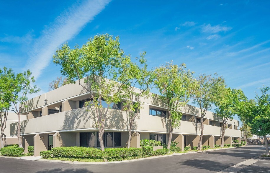 More Photos Of 3100 Airway Ave, Costa Mesa Light Distribution For Lease