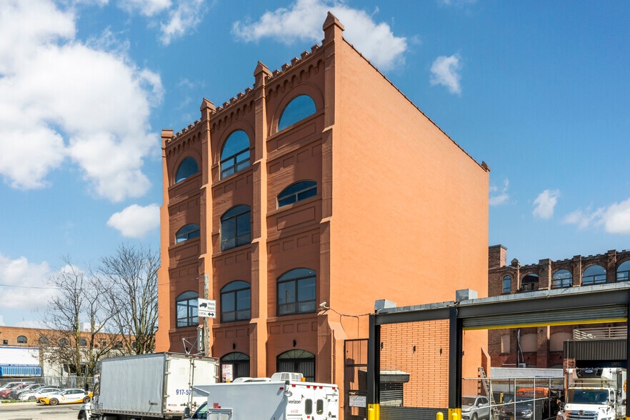 More Photos Of 4223 1st Ave, Brooklyn Warehouse For Lease