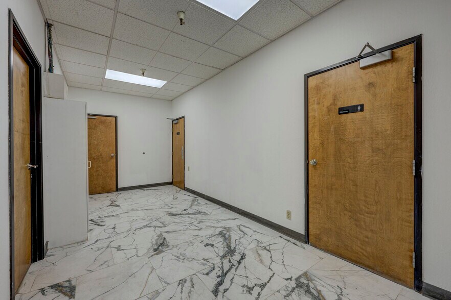 More Photos Of 575-585 Reactor Way, Reno Distribution For Lease