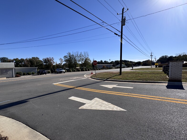 More Photos Of 1535 Dahlonega Highway, Cumming Office Residential For Sale