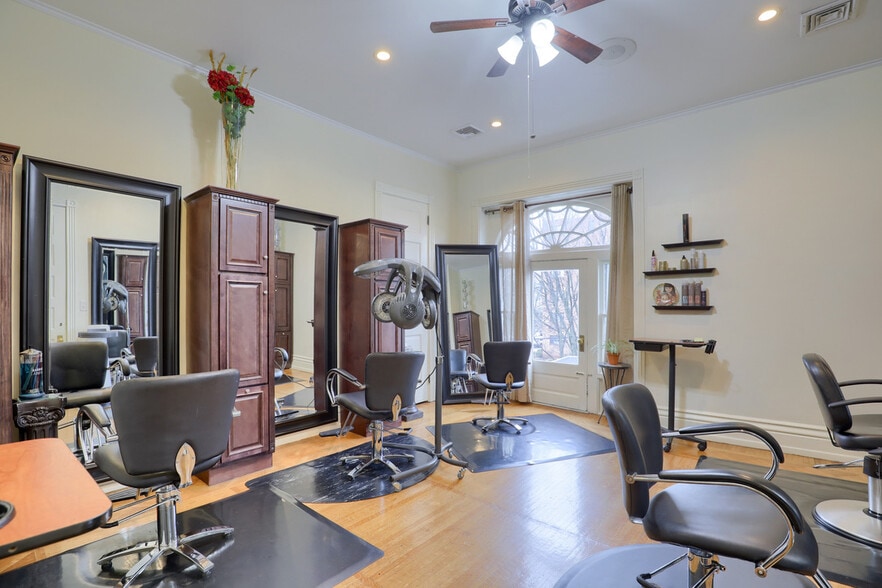 More Photos Of 802 N Duke St, Lancaster Office For Sale