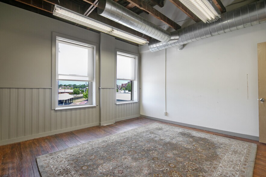 More Photos Of 159 Maxwell St, Fayetteville Office Residential For Sale