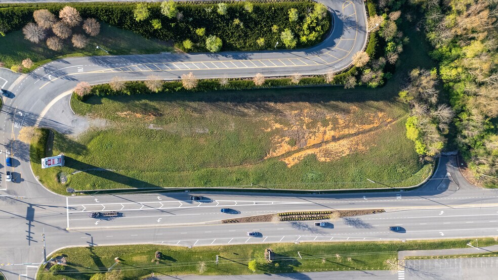 More Photos Of 16600 Highlands Center Blvd, Bristol Land For Lease