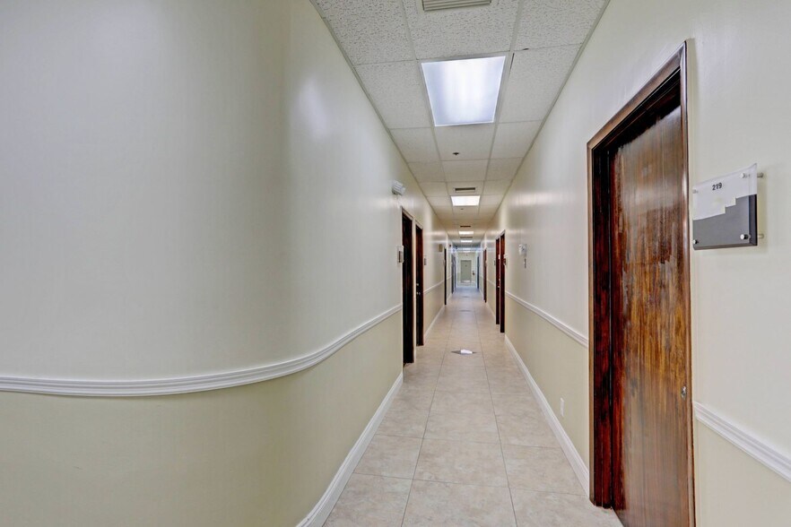 More Photos Of 11440 Okeechobee Blvd, Royal Palm Beach Medical For Lease