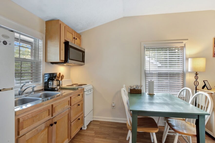 More Photos Of 11845 US 41 St, Monteagle Trailer Camper Park For Sale