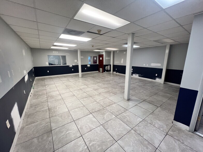 More Photos Of 4906 Patch Rd, Orlando Research And Development For Lease