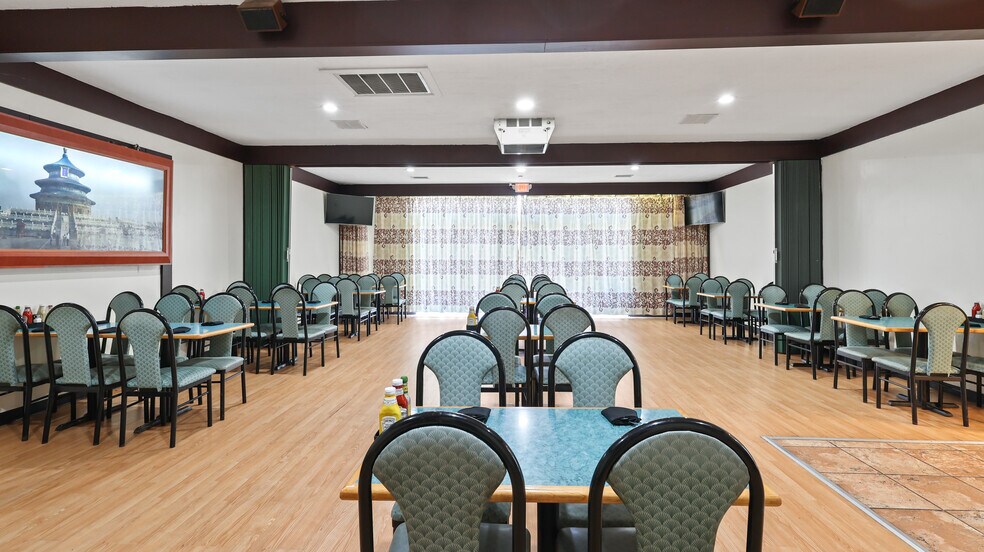 More Photos Of 1204 N Colorado Ave, Brush Restaurant For Sale