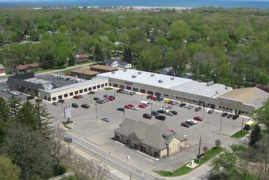 More Photos Of 1217-1275 Sheridan Rd, Winthrop Harbor Freestanding For Lease