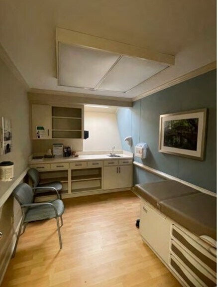 More Photos Of 2811 Linkhorne Dr, Lynchburg Medical For Lease