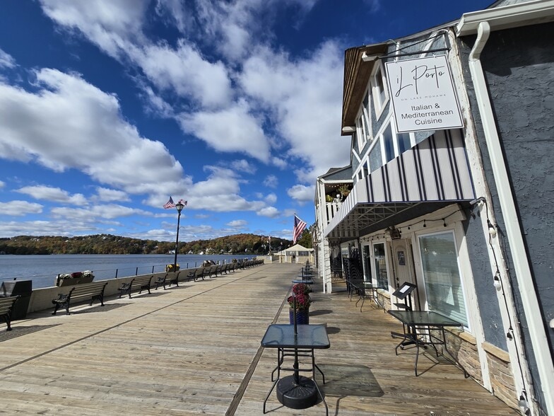 More Photos Of 7 Boardwalk, Sparta Restaurant For Sale