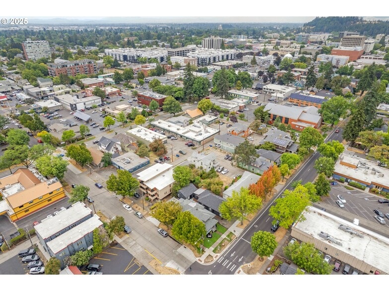 More Photos Of 1492 Pearl St, Eugene Office For Sale