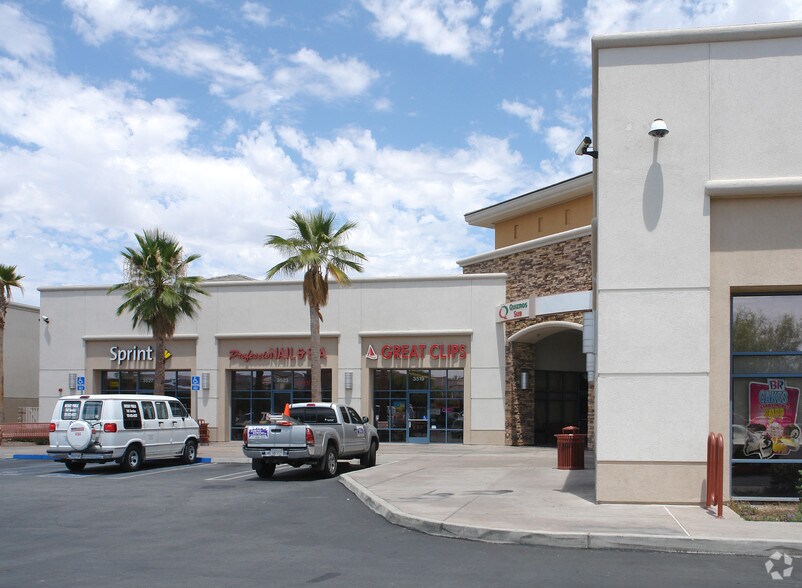 More Photos Of 3503-3527 W Stetson Ave, Hemet General Retail For Lease