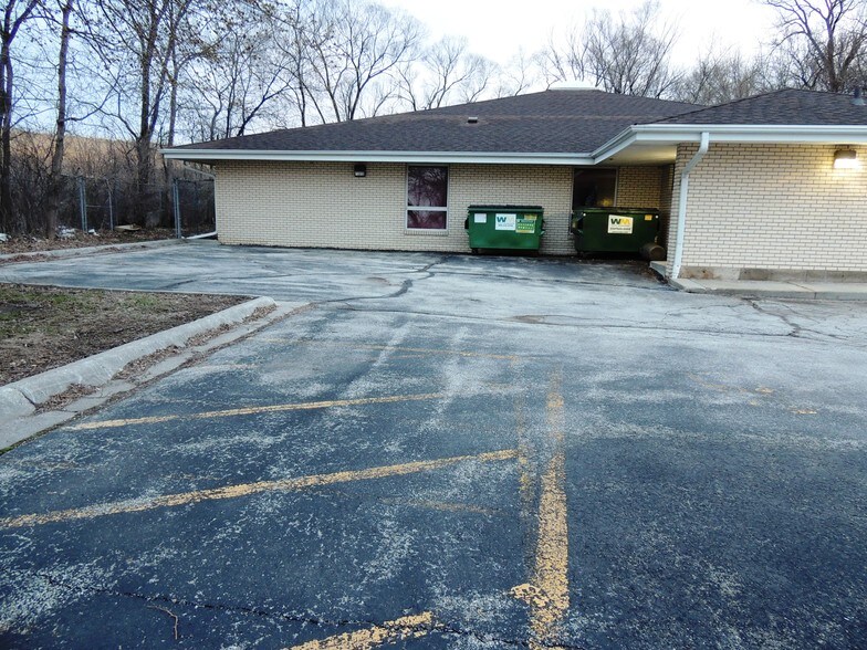 More Photos Of 7399 Forest Hills Rd, Loves Park Office For Sale