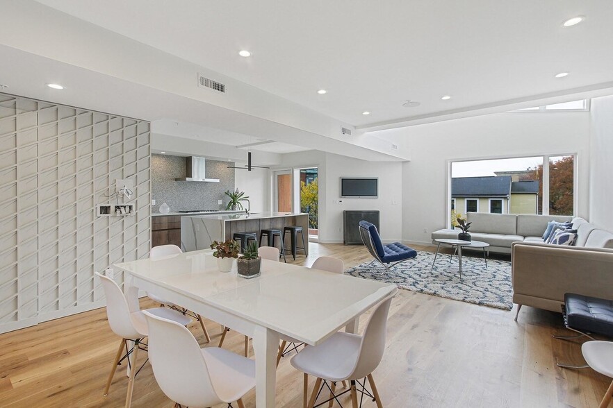 More Photos Of 362 W Broadway, South Boston Apartments For Sale