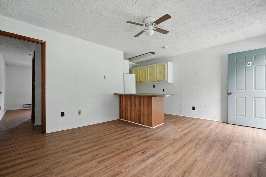 More Photos Of 14694 Wallace Pike, Abingdon Multifamily For Sale