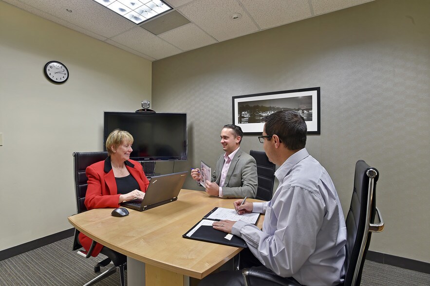 More Photos Of 1 Chisholm Trail Rd, Round Rock Office For Lease