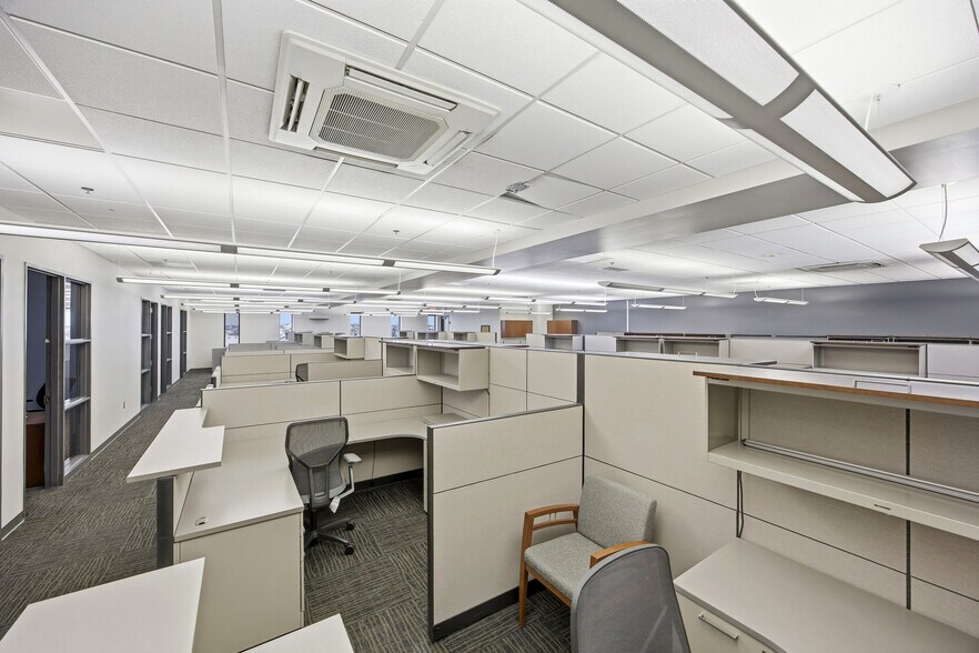 More Photos Of 644 E Beaton Dr, West Fargo Office For Lease
