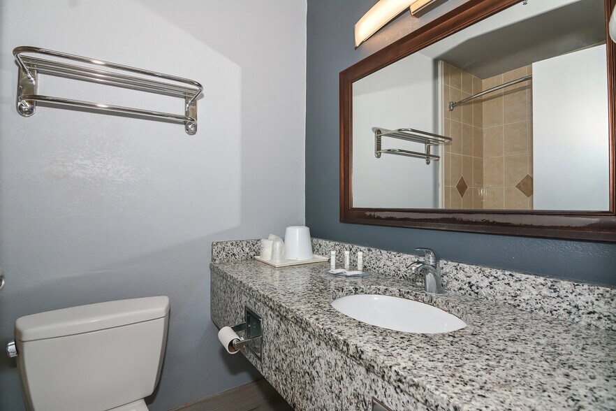 More Photos Of 1186 Worcester Rd, Framingham Hotel For Sale
