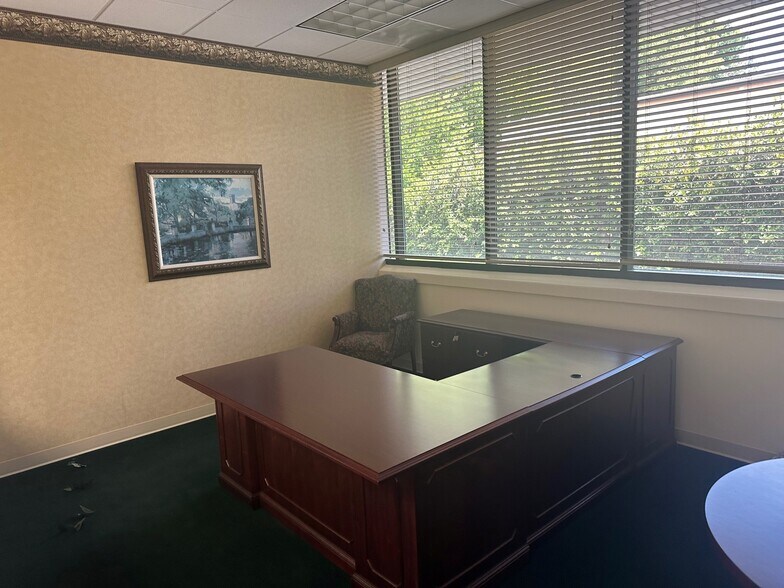 More Photos Of 2440 Sunset Point Rd, Clearwater Medical For Lease